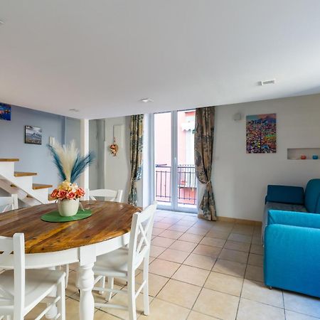 Toledo House Apartments نابولي المظهر الخارجي الصورة