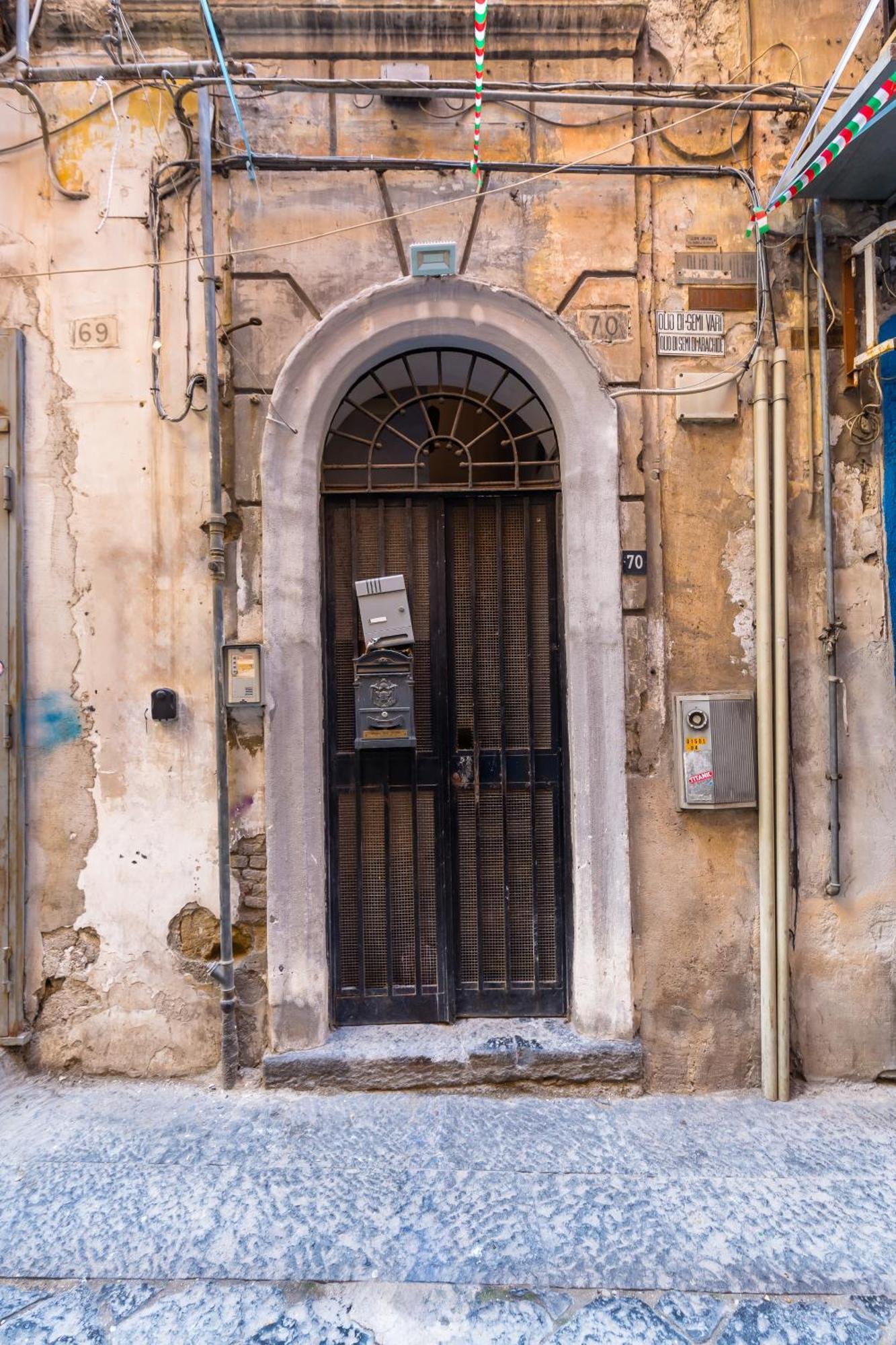Toledo House Apartments نابولي المظهر الخارجي الصورة