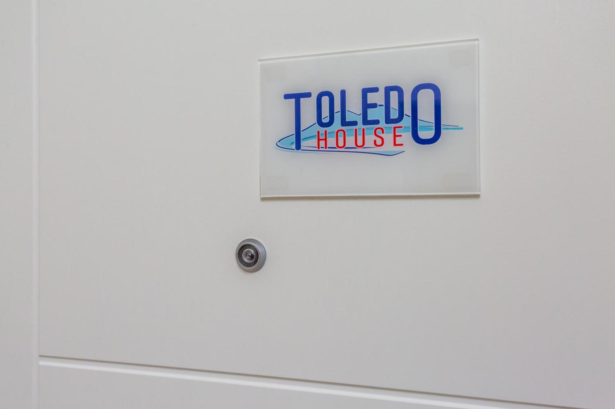 Toledo House Apartments نابولي المظهر الخارجي الصورة