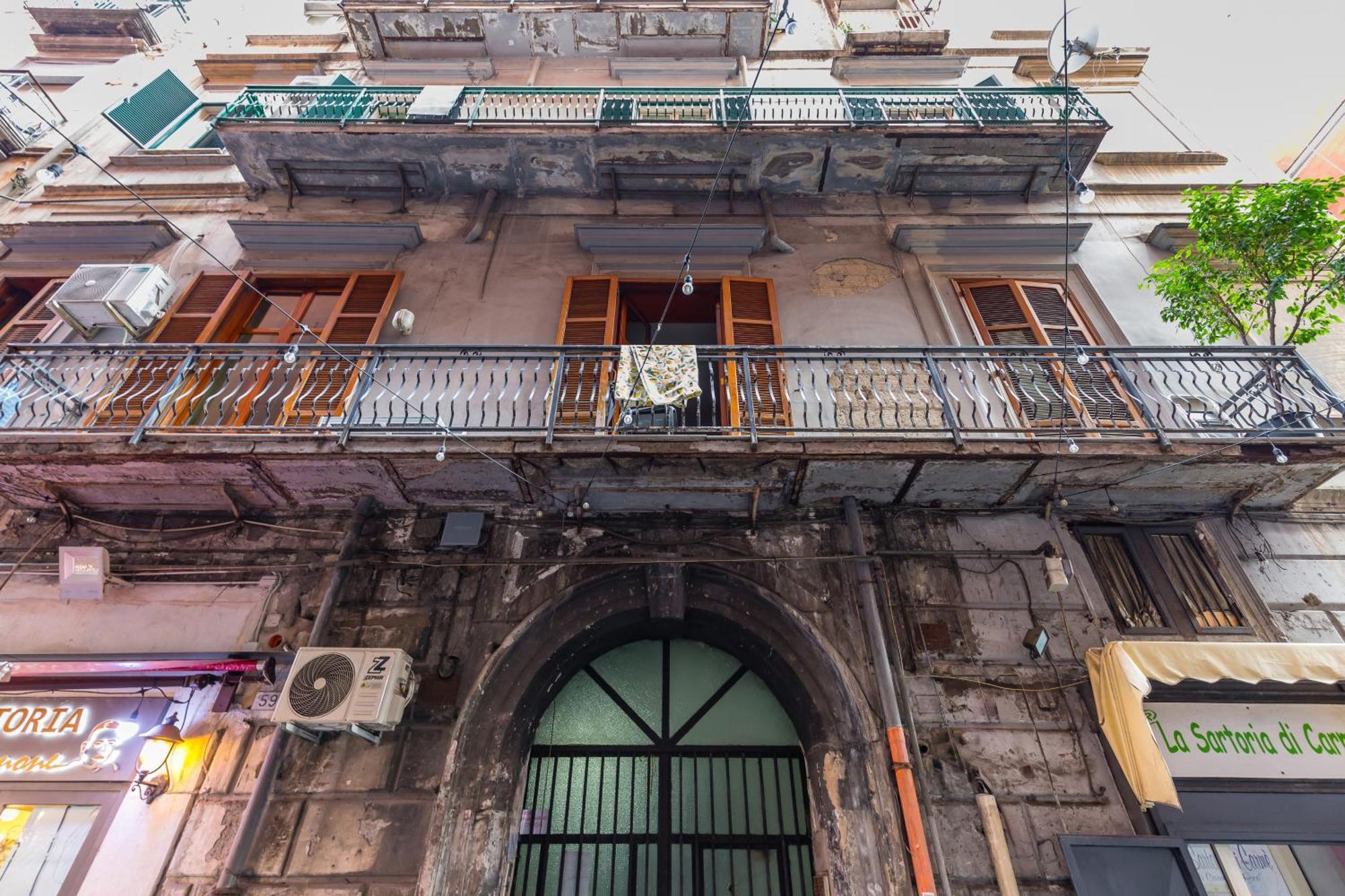 Toledo House Apartments نابولي المظهر الخارجي الصورة